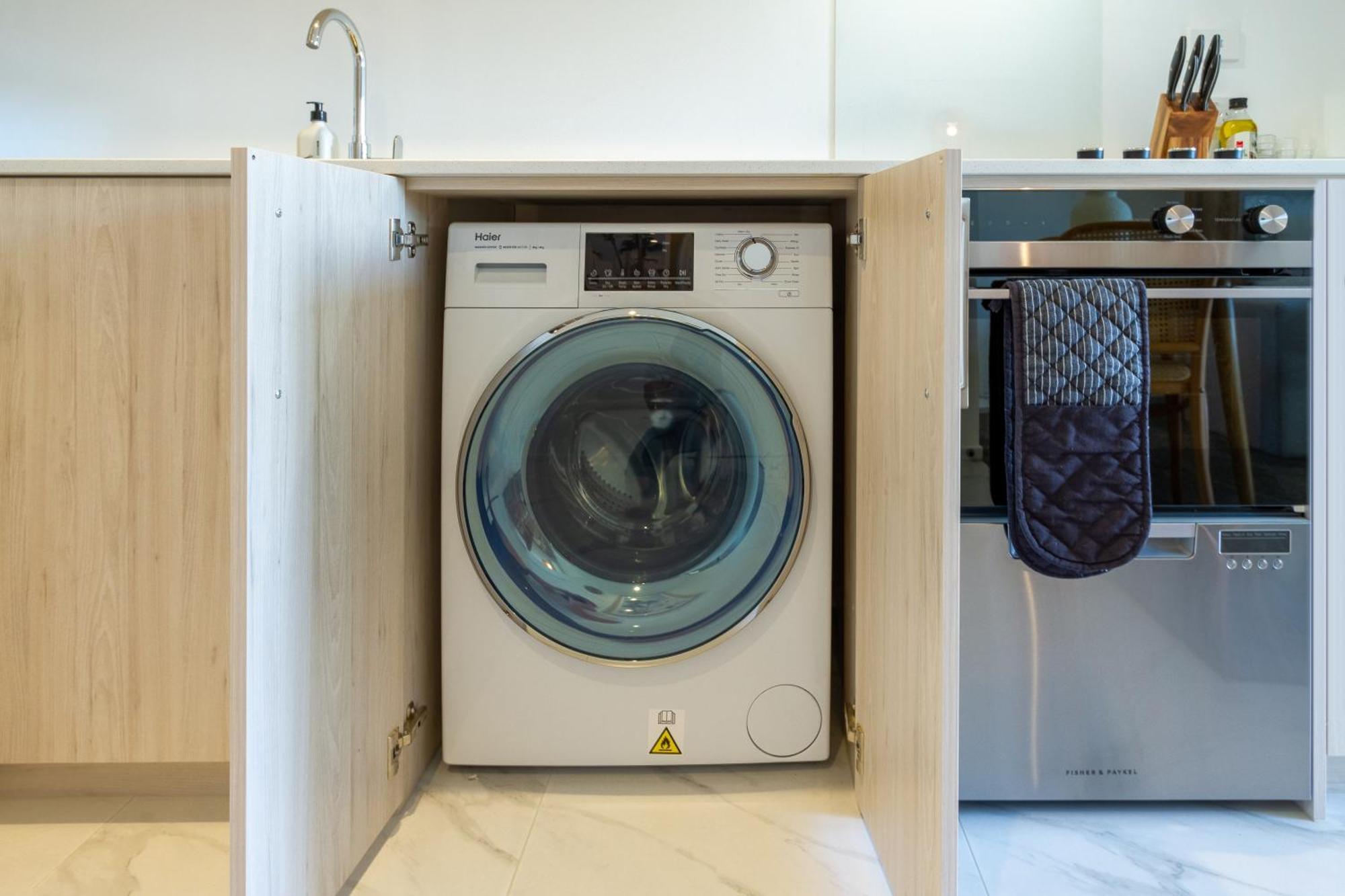 Downtown Delight: Studio At 8 Wilmer With Backyard クライストチャーチ エクステリア 写真